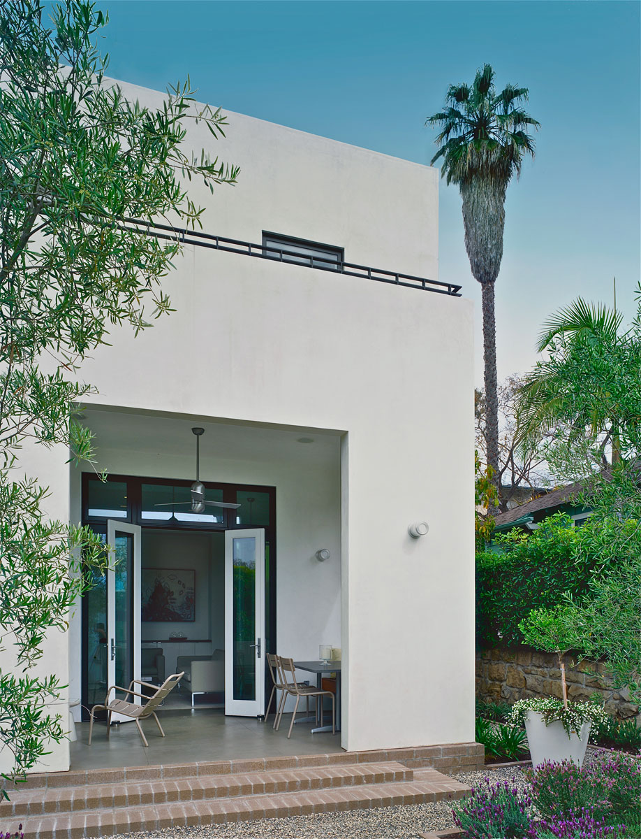 A House in Santa Barbara © Catherine Tighe